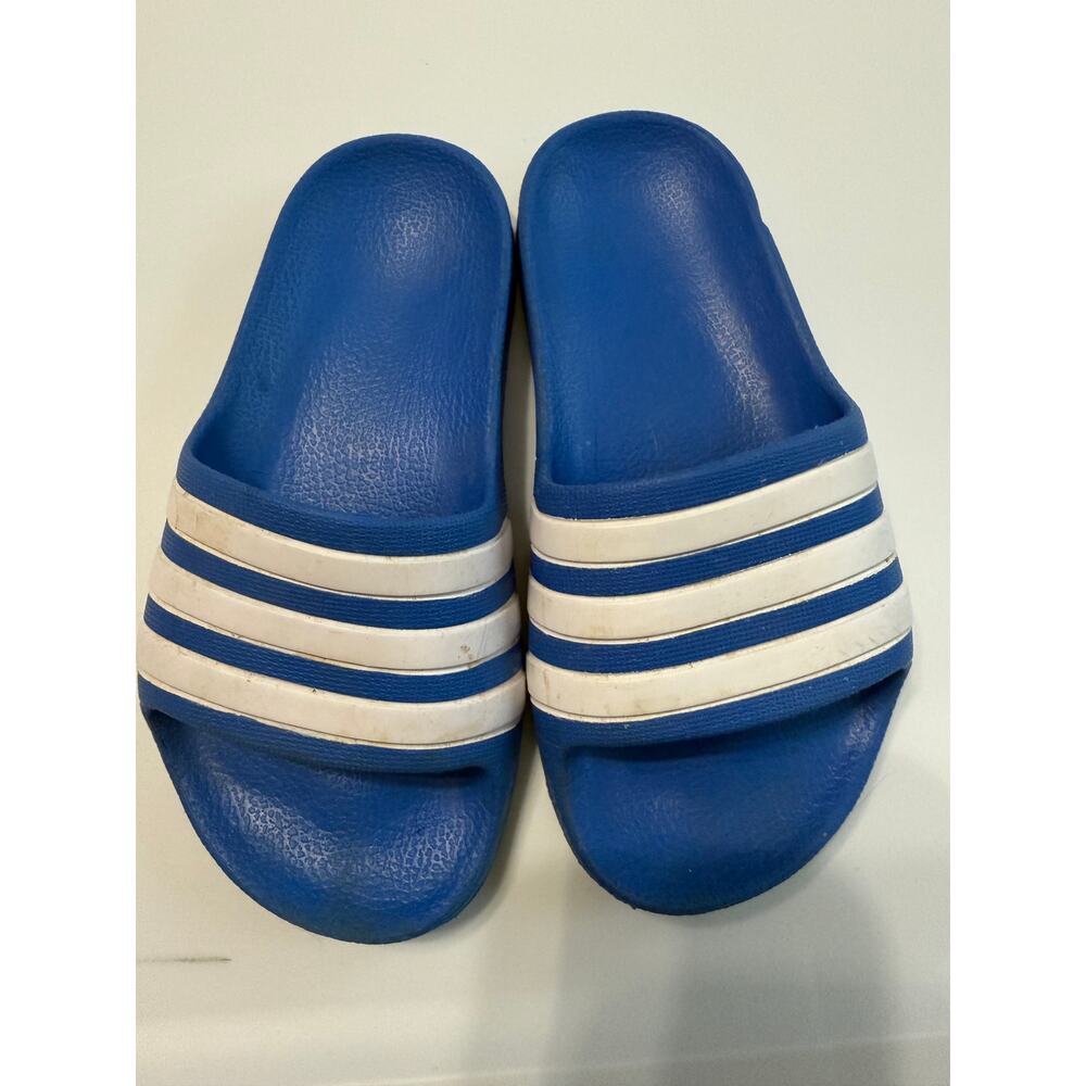 Adidas Boys Slides. Size 11K. GUC.
